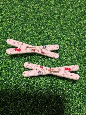 Hello Kitty White and Red Kids Hair Clips - Cartoon Bow Accents